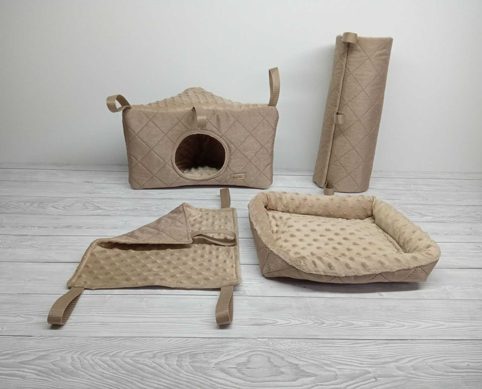 Beżowy komplet do klatki